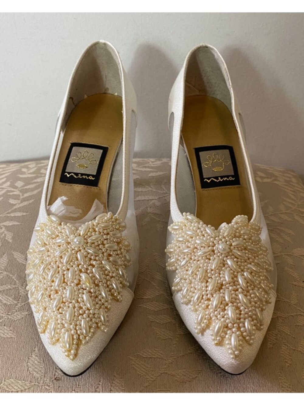 NEW Nina Ivory Satin & Mesh Bridal Heels With Pearl Beaded Detail Size 6.5 - Picture 4 of 9